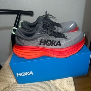 Hoka “Bondi 8” castle rock/flame
